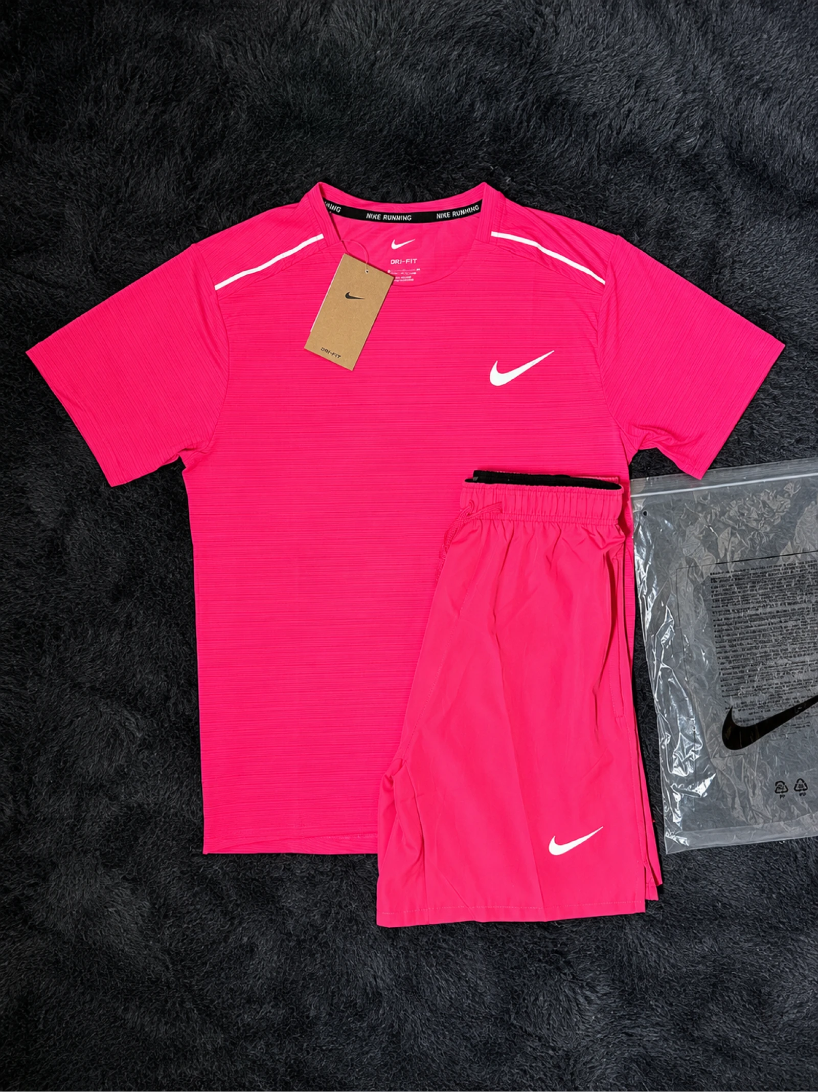 Conjunto Nike rosa tamanho M – photo 2